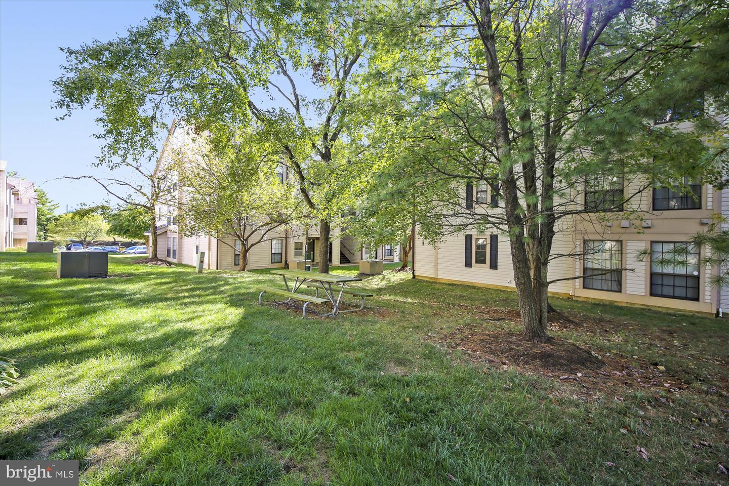 6902-K MARY CAROLINE CIR #6902K, ALEXANDRIA, Virginia 22310, 2 Bedrooms Bedrooms, ,2 BathroomsBathrooms,Residential,For sale,6902-K MARY CAROLINE CIR #6902K,VAFX2240936 MLS # VAFX2240936