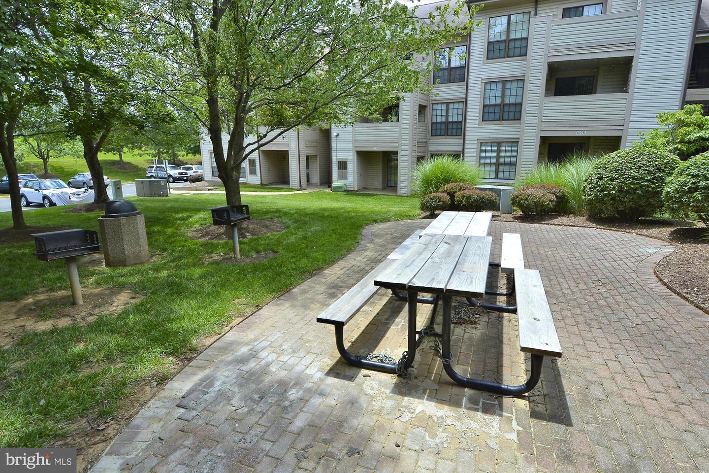 6902-K MARY CAROLINE CIR #6902K, ALEXANDRIA, Virginia 22310, 2 Bedrooms Bedrooms, ,2 BathroomsBathrooms,Residential,For sale,6902-K MARY CAROLINE CIR #6902K,VAFX2240936 MLS # VAFX2240936