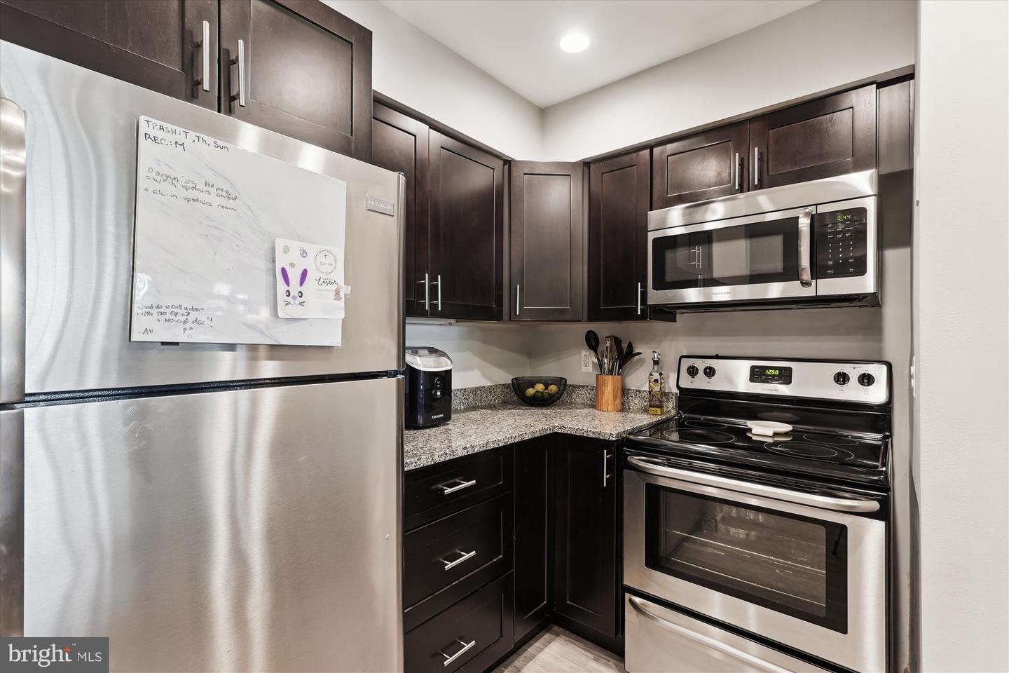 6902-K MARY CAROLINE CIR #6902K, ALEXANDRIA, Virginia 22310, 2 Bedrooms Bedrooms, ,2 BathroomsBathrooms,Residential,For sale,6902-K MARY CAROLINE CIR #6902K,VAFX2240936 MLS # VAFX2240936