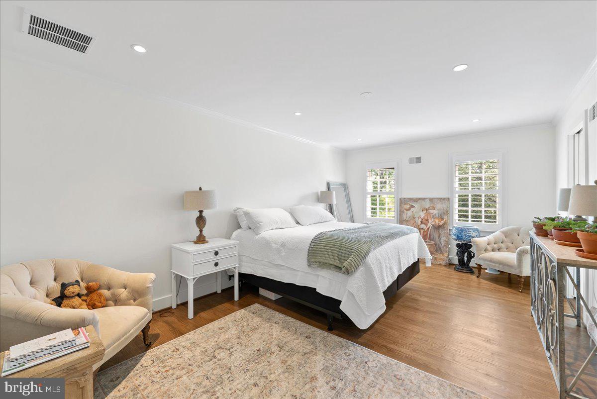 2512 N HARRISON ST, ARLINGTON, Virginia 22207, 3 Bedrooms Bedrooms, ,2 BathroomsBathrooms,Residential,For sale,2512 N HARRISON ST,VAAR2057504 MLS # VAAR2057504