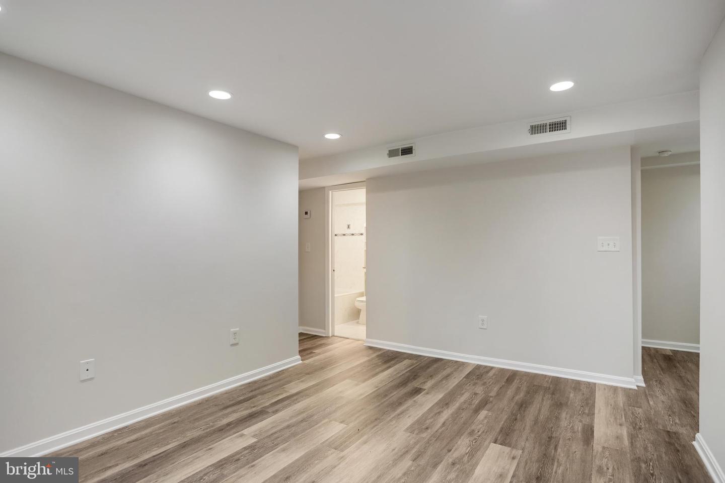 1030 FAIRMONT ST NW #T2, WASHINGTON, District Of Columbia 20001, 1 Bedroom Bedrooms, ,1 BathroomBathrooms,Residential,For sale,1030 FAIRMONT ST NW #T2,DCDC2200812 MLS # DCDC2200812