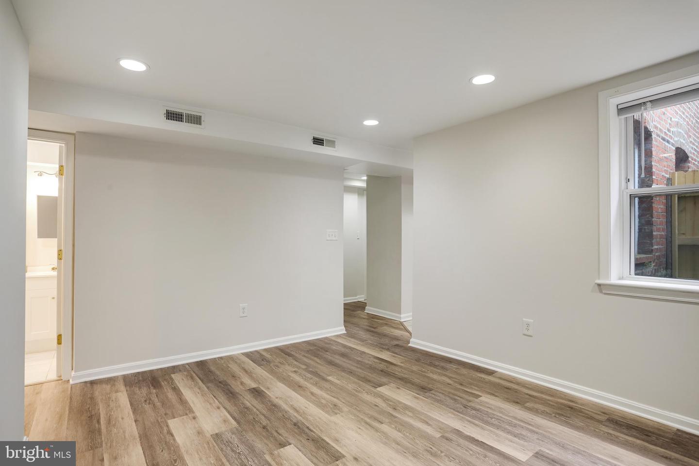 1030 FAIRMONT ST NW #T2, WASHINGTON, District Of Columbia 20001, 1 Bedroom Bedrooms, ,1 BathroomBathrooms,Residential,For sale,1030 FAIRMONT ST NW #T2,DCDC2200812 MLS # DCDC2200812