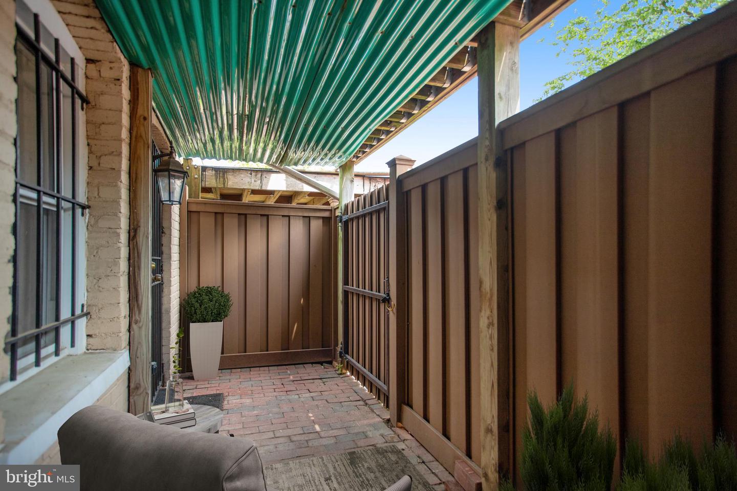 1030 FAIRMONT ST NW #T2, WASHINGTON, District Of Columbia 20001, 1 Bedroom Bedrooms, ,1 BathroomBathrooms,Residential,For sale,1030 FAIRMONT ST NW #T2,DCDC2200812 MLS # DCDC2200812