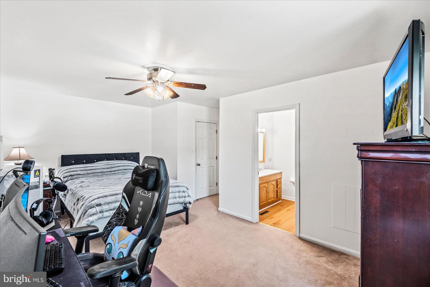 2123 MATTHEW LN, FREDERICKSBURG, Virginia 22405, 5 Bedrooms Bedrooms, ,2 BathroomsBathrooms,Residential,For sale,2123 MATTHEW LN,VAST2038944 MLS # VAST2038944