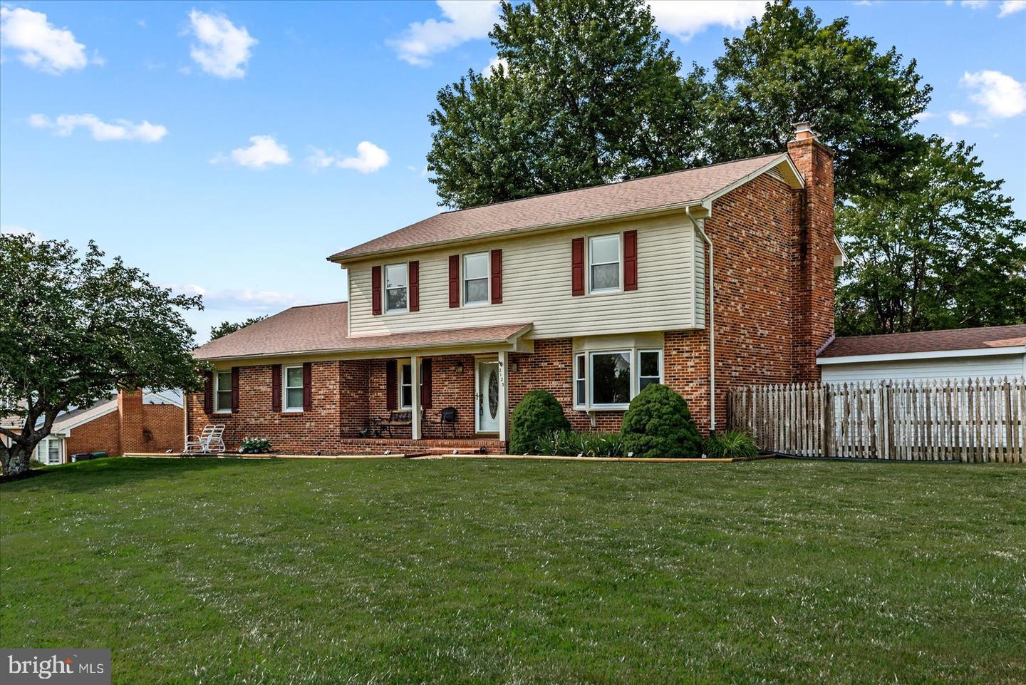 2123 MATTHEW LN, FREDERICKSBURG, Virginia 22405, 5 Bedrooms Bedrooms, ,2 BathroomsBathrooms,Residential,For sale,2123 MATTHEW LN,VAST2038944 MLS # VAST2038944