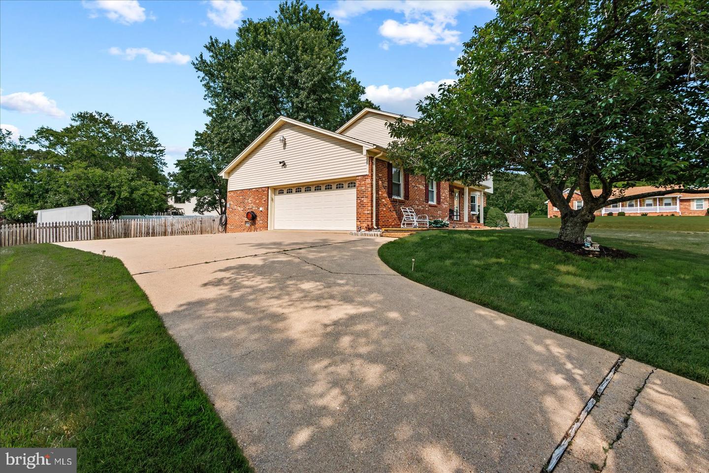 2123 MATTHEW LN, FREDERICKSBURG, Virginia 22405, 5 Bedrooms Bedrooms, ,2 BathroomsBathrooms,Residential,For sale,2123 MATTHEW LN,VAST2038944 MLS # VAST2038944