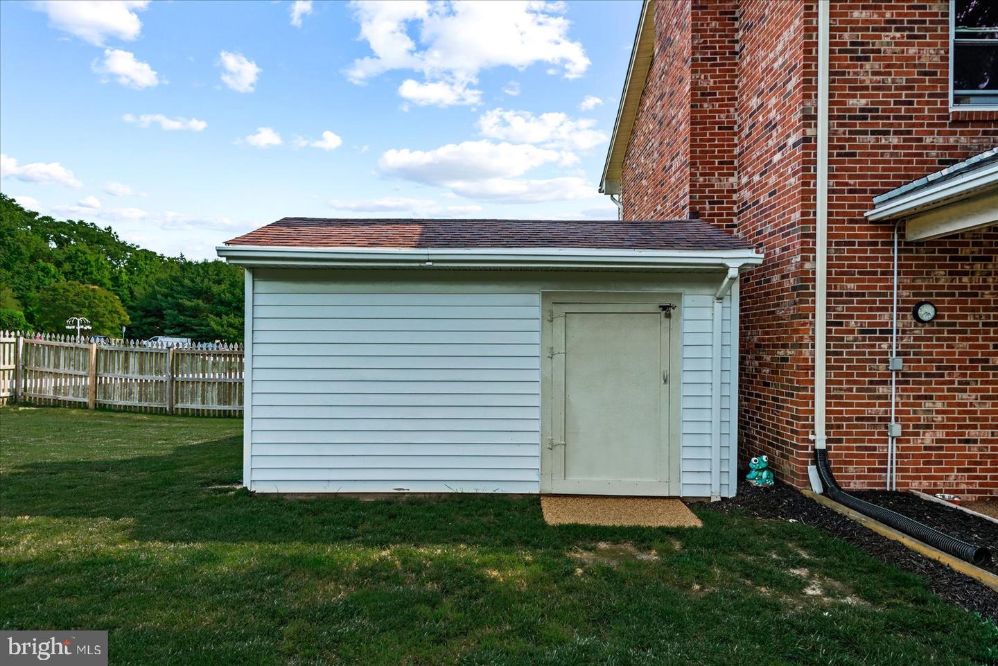 2123 MATTHEW LN, FREDERICKSBURG, Virginia 22405, 5 Bedrooms Bedrooms, ,2 BathroomsBathrooms,Residential,For sale,2123 MATTHEW LN,VAST2038944 MLS # VAST2038944