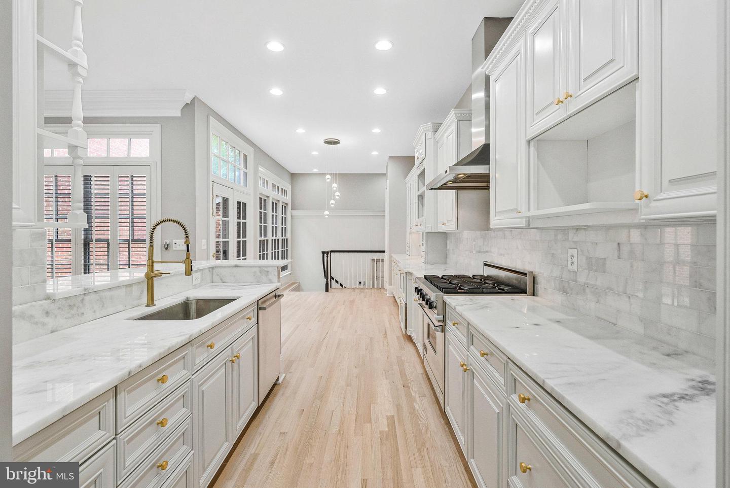 1473 EVANS FARM DR, MCLEAN, Virginia 22101, 5 Bedrooms Bedrooms, ,4 BathroomsBathrooms,Residential,For sale,1473 EVANS FARM DR,VAFX2241996 MLS # VAFX2241996