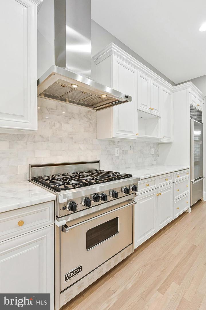 1473 EVANS FARM DR, MCLEAN, Virginia 22101, 5 Bedrooms Bedrooms, ,4 BathroomsBathrooms,Residential,For sale,1473 EVANS FARM DR,VAFX2241996 MLS # VAFX2241996