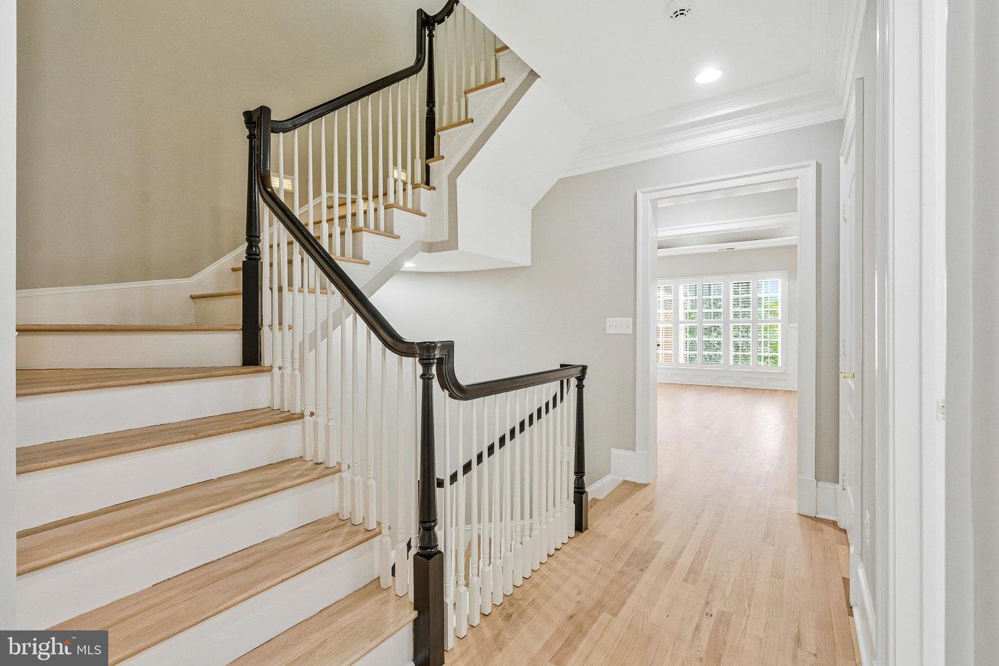 1473 EVANS FARM DR, MCLEAN, Virginia 22101, 5 Bedrooms Bedrooms, ,4 BathroomsBathrooms,Residential,For sale,1473 EVANS FARM DR,VAFX2241996 MLS # VAFX2241996