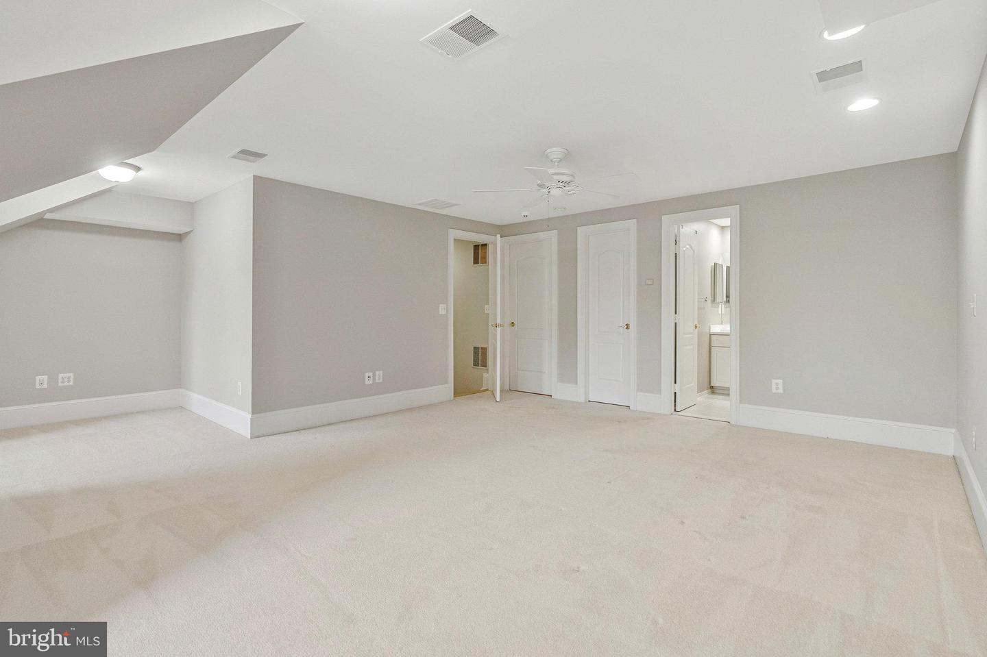 1473 EVANS FARM DR, MCLEAN, Virginia 22101, 5 Bedrooms Bedrooms, ,4 BathroomsBathrooms,Residential,For sale,1473 EVANS FARM DR,VAFX2241996 MLS # VAFX2241996