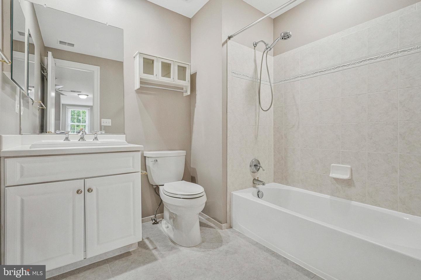 1473 EVANS FARM DR, MCLEAN, Virginia 22101, 5 Bedrooms Bedrooms, ,4 BathroomsBathrooms,Residential,For sale,1473 EVANS FARM DR,VAFX2241996 MLS # VAFX2241996
