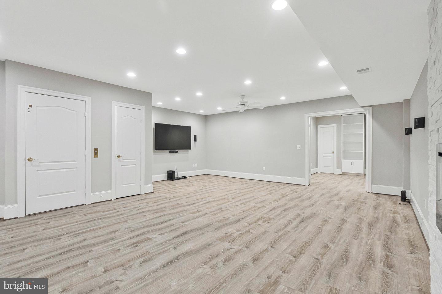 1473 EVANS FARM DR, MCLEAN, Virginia 22101, 5 Bedrooms Bedrooms, ,4 BathroomsBathrooms,Residential,For sale,1473 EVANS FARM DR,VAFX2241996 MLS # VAFX2241996