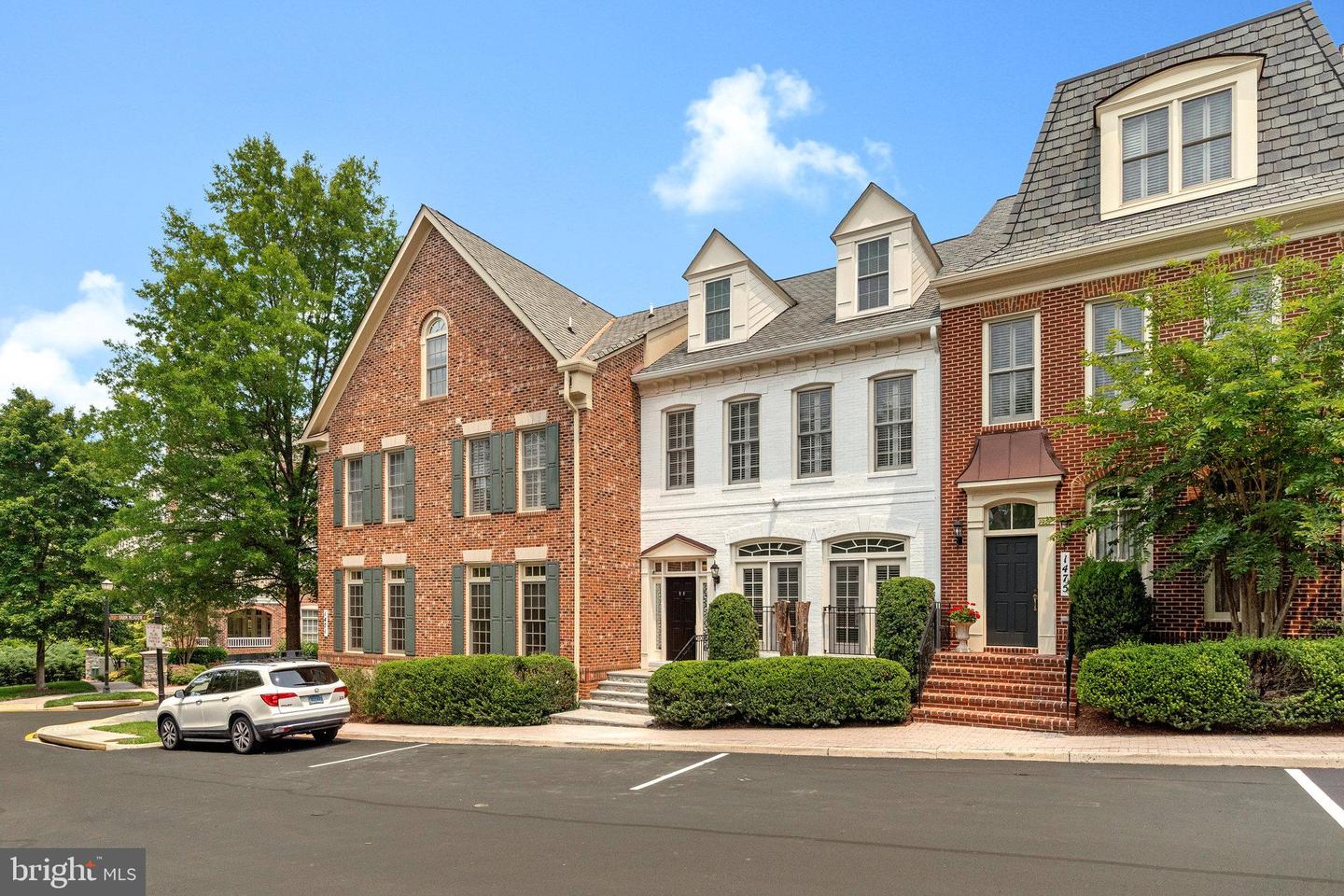 1473 EVANS FARM DR, MCLEAN, Virginia 22101, 5 Bedrooms Bedrooms, ,4 BathroomsBathrooms,Residential,For sale,1473 EVANS FARM DR,VAFX2241996 MLS # VAFX2241996