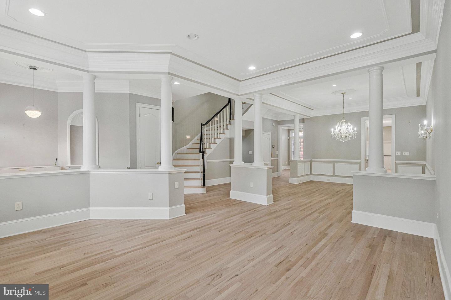 1473 EVANS FARM DR, MCLEAN, Virginia 22101, 5 Bedrooms Bedrooms, ,4 BathroomsBathrooms,Residential,For sale,1473 EVANS FARM DR,VAFX2241996 MLS # VAFX2241996