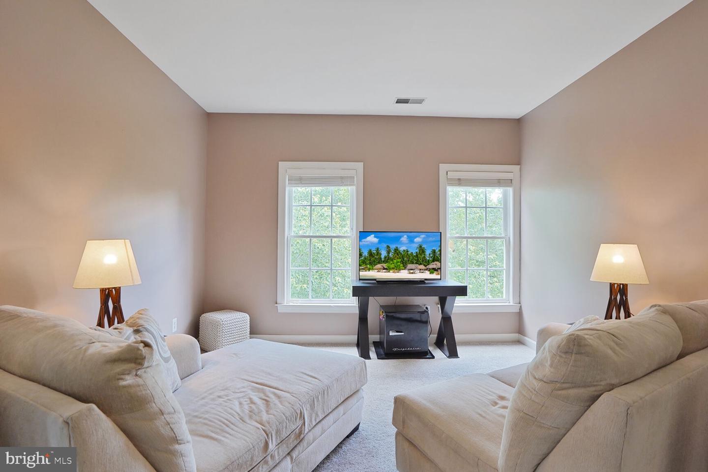 5638 LICK RIVER LN, GAINESVILLE, Virginia 20155, 4 Bedrooms Bedrooms, ,4 BathroomsBathrooms,Residential,For sale,5638 LICK RIVER LN,VAPW2095164 MLS # VAPW2095164