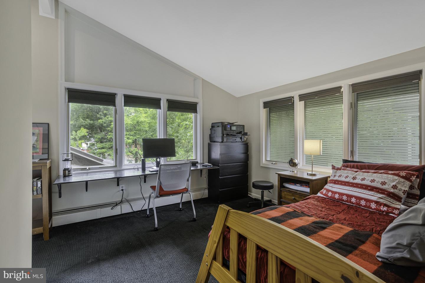 6253 N KENSINGTON ST, MCLEAN, Virginia 22101, 4 Bedrooms Bedrooms, ,4 BathroomsBathrooms,Residential,For sale,6253 N KENSINGTON ST,VAFX2242654 MLS # VAFX2242654