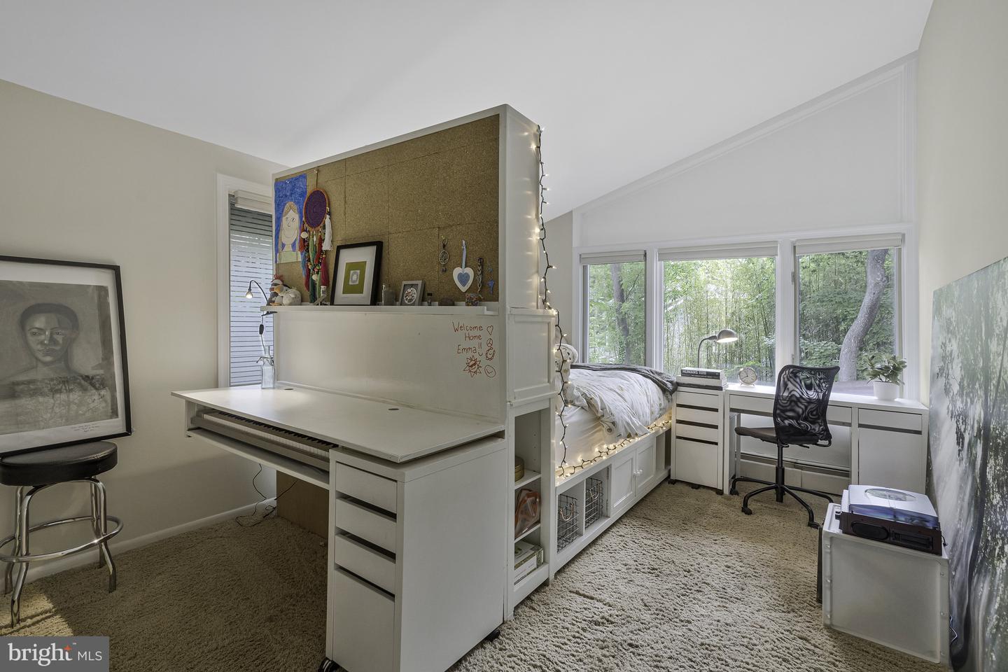 6253 N KENSINGTON ST, MCLEAN, Virginia 22101, 4 Bedrooms Bedrooms, ,4 BathroomsBathrooms,Residential,For sale,6253 N KENSINGTON ST,VAFX2242654 MLS # VAFX2242654