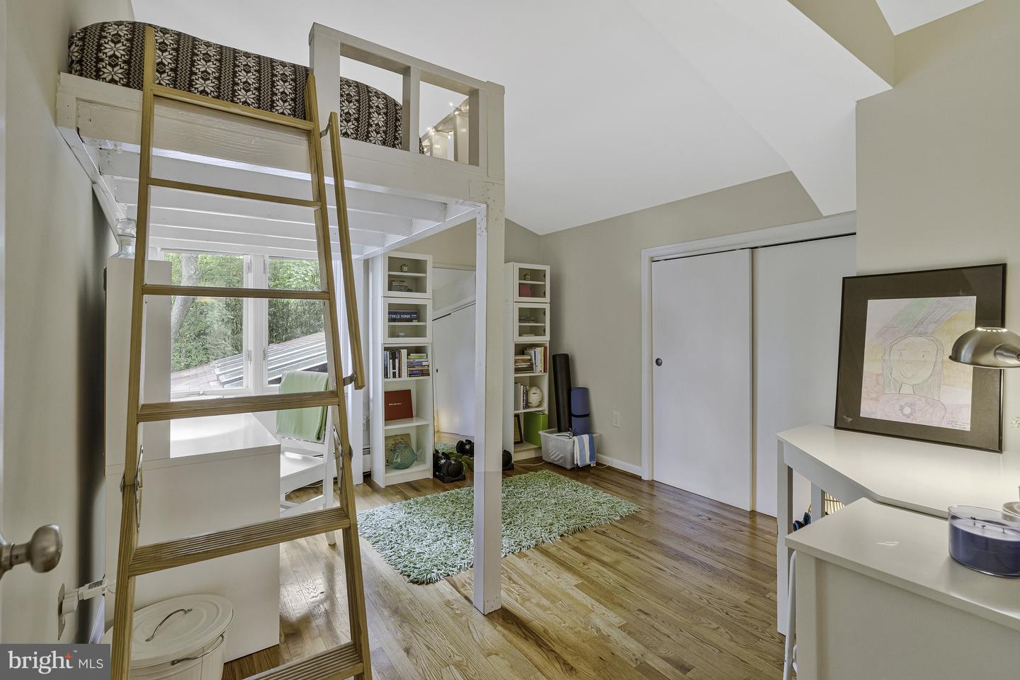 6253 N KENSINGTON ST, MCLEAN, Virginia 22101, 4 Bedrooms Bedrooms, ,4 BathroomsBathrooms,Residential,For sale,6253 N KENSINGTON ST,VAFX2242654 MLS # VAFX2242654