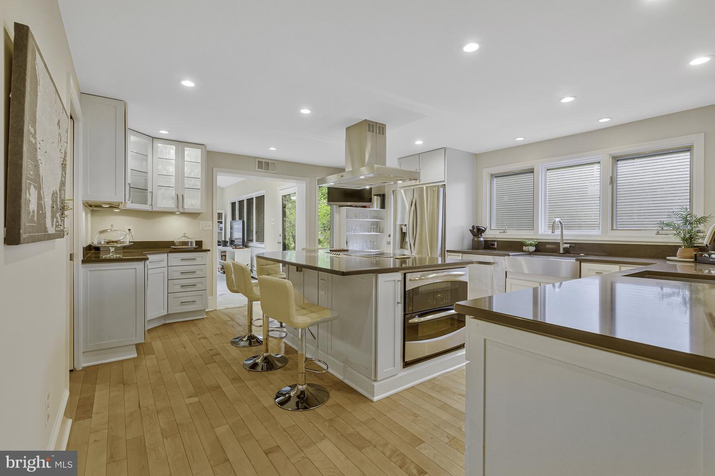 6253 N KENSINGTON ST, MCLEAN, Virginia 22101, 4 Bedrooms Bedrooms, ,4 BathroomsBathrooms,Residential,For sale,6253 N KENSINGTON ST,VAFX2242654 MLS # VAFX2242654