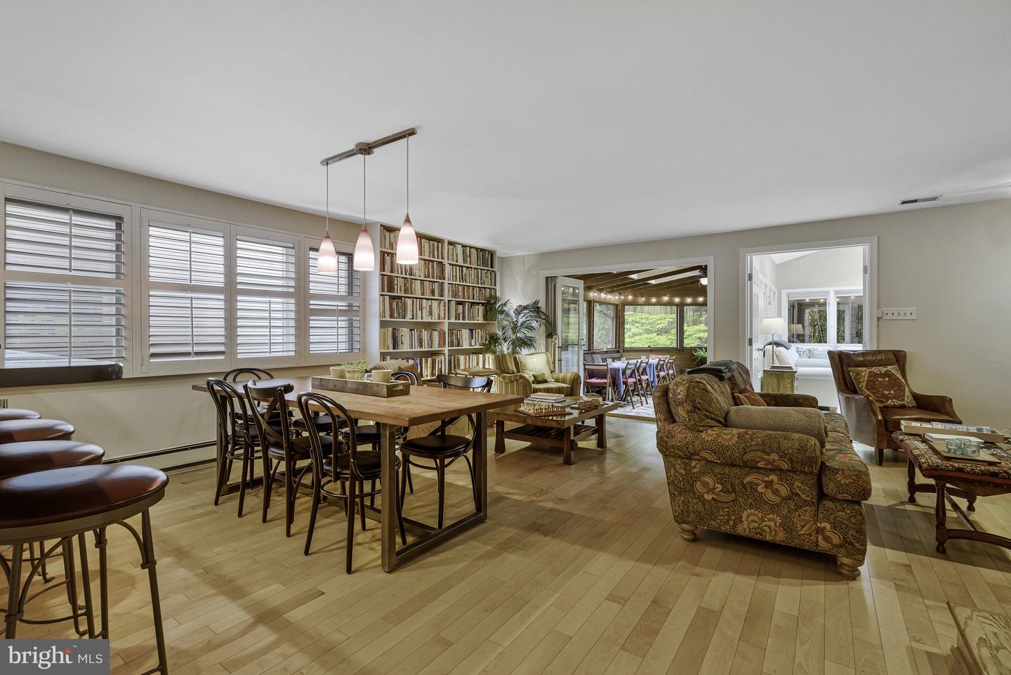 6253 N KENSINGTON ST, MCLEAN, Virginia 22101, 4 Bedrooms Bedrooms, ,4 BathroomsBathrooms,Residential,For sale,6253 N KENSINGTON ST,VAFX2242654 MLS # VAFX2242654