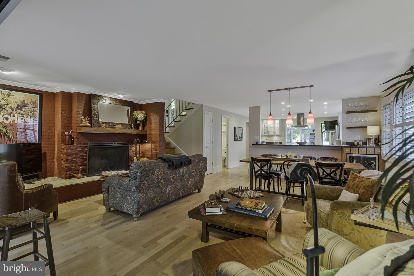 6253 N KENSINGTON ST, MCLEAN, Virginia 22101, 4 Bedrooms Bedrooms, ,4 BathroomsBathrooms,Residential,For sale,6253 N KENSINGTON ST,VAFX2242654 MLS # VAFX2242654