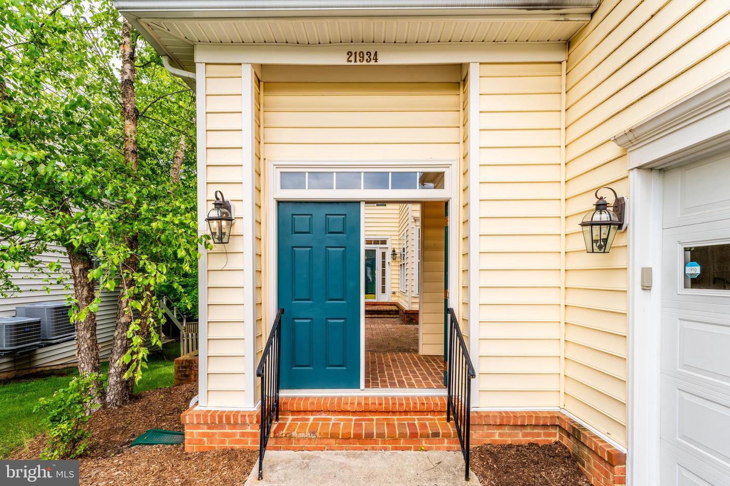 21934 WINDOVER DR, BROADLANDS, Virginia 20148, 4 Bedrooms Bedrooms, ,3 BathroomsBathrooms,Residential,For sale,21934 WINDOVER DR,VALO2097608 MLS # VALO2097608
