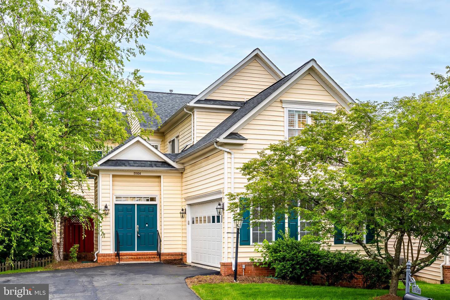 21934 WINDOVER DR, BROADLANDS, Virginia 20148, 4 Bedrooms Bedrooms, ,3 BathroomsBathrooms,Residential,For sale,21934 WINDOVER DR,VALO2097608 MLS # VALO2097608