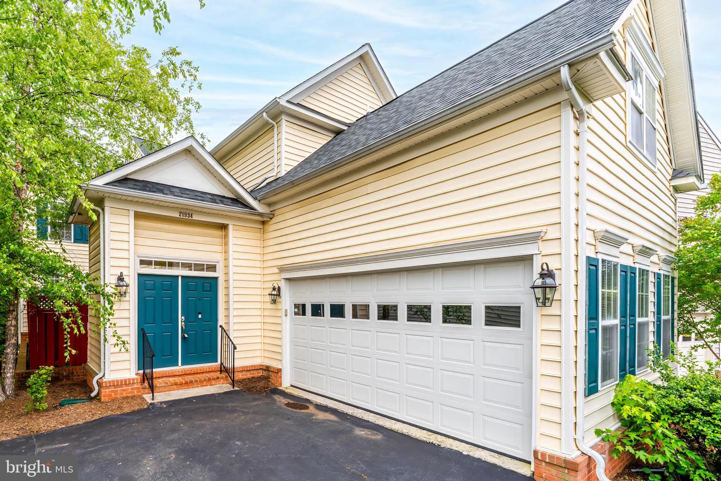 21934 WINDOVER DR, BROADLANDS, Virginia 20148, 4 Bedrooms Bedrooms, ,3 BathroomsBathrooms,Residential,For sale,21934 WINDOVER DR,VALO2097608 MLS # VALO2097608
