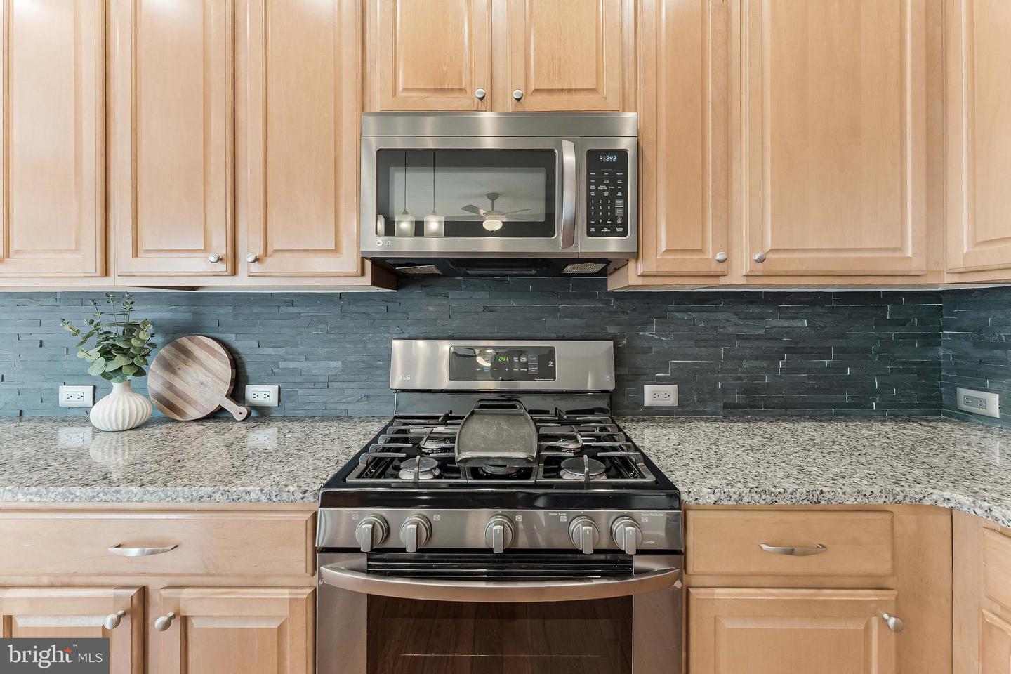 43103 FOREST EDGE SQ, BROADLANDS, Virginia 20148, 3 Bedrooms Bedrooms, ,2 BathroomsBathrooms,Residential,For sale,43103 FOREST EDGE SQ,VALO2097610 MLS # VALO2097610