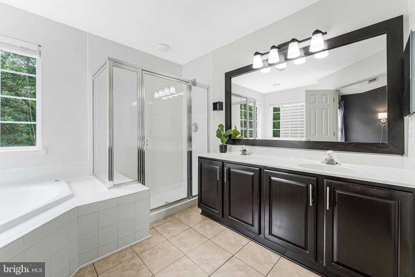 43103 FOREST EDGE SQ, BROADLANDS, Virginia 20148, 3 Bedrooms Bedrooms, ,2 BathroomsBathrooms,Residential,For sale,43103 FOREST EDGE SQ,VALO2097610 MLS # VALO2097610