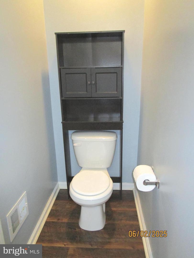 219 KADIES LN, EDINBURG, Virginia 22824, 2 Bedrooms Bedrooms, 5 Rooms Rooms,1 BathroomBathrooms,Residential,For sale,219 KADIES LN,VASH2011554 MLS # VASH2011554