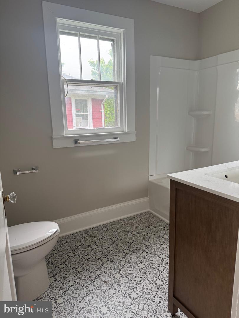 10 RICHARDS AVE, WINCHESTER, Virginia 22601, 3 Bedrooms Bedrooms, ,1 BathroomBathrooms,Residential,For sale,10 RICHARDS AVE,VAWI2007834 MLS # VAWI2007834