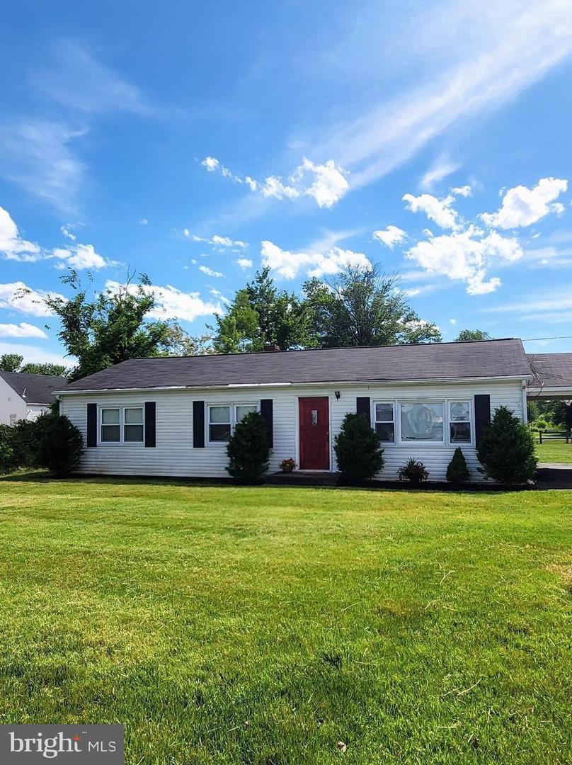 7602 OLD LINTON HALL RD, GAINESVILLE, Virginia 20155, 3 Bedrooms Bedrooms, ,1 BathroomBathrooms,Residential,For sale,7602 OLD LINTON HALL RD,VAPW2095586 MLS # VAPW2095586