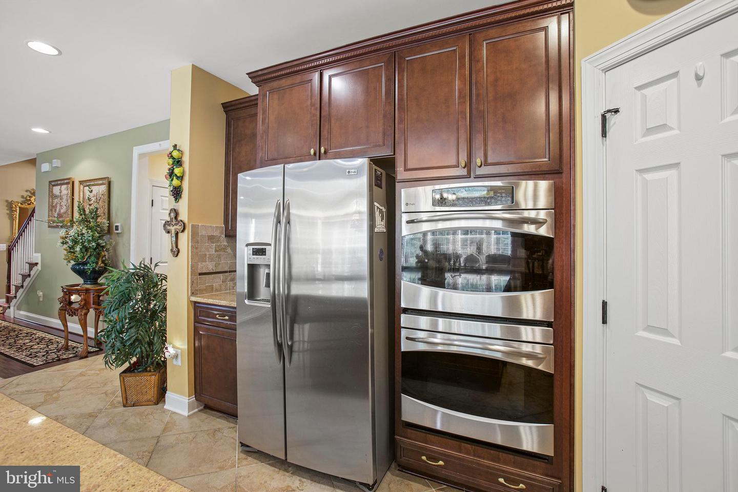 6109 BLACK OAK CT, FREDERICKSBURG, Virginia 22407, 5 Bedrooms Bedrooms, ,4 BathroomsBathrooms,Residential,For sale,6109 BLACK OAK CT,VASP2033474 MLS # VASP2033474