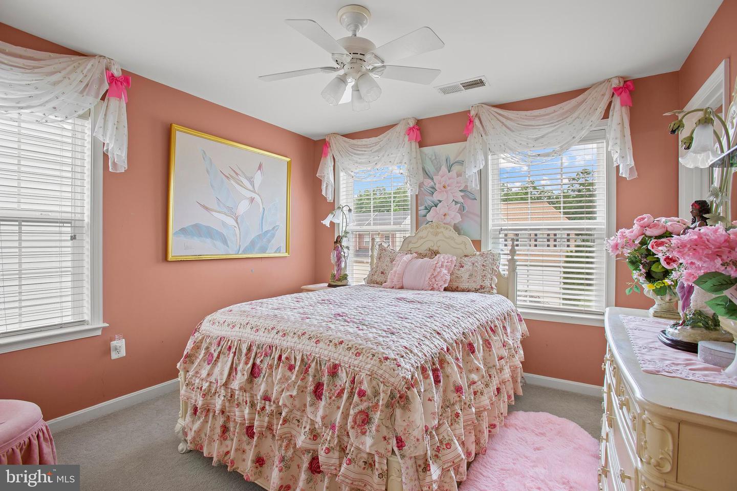 6109 BLACK OAK CT, FREDERICKSBURG, Virginia 22407, 5 Bedrooms Bedrooms, ,4 BathroomsBathrooms,Residential,For sale,6109 BLACK OAK CT,VASP2033474 MLS # VASP2033474