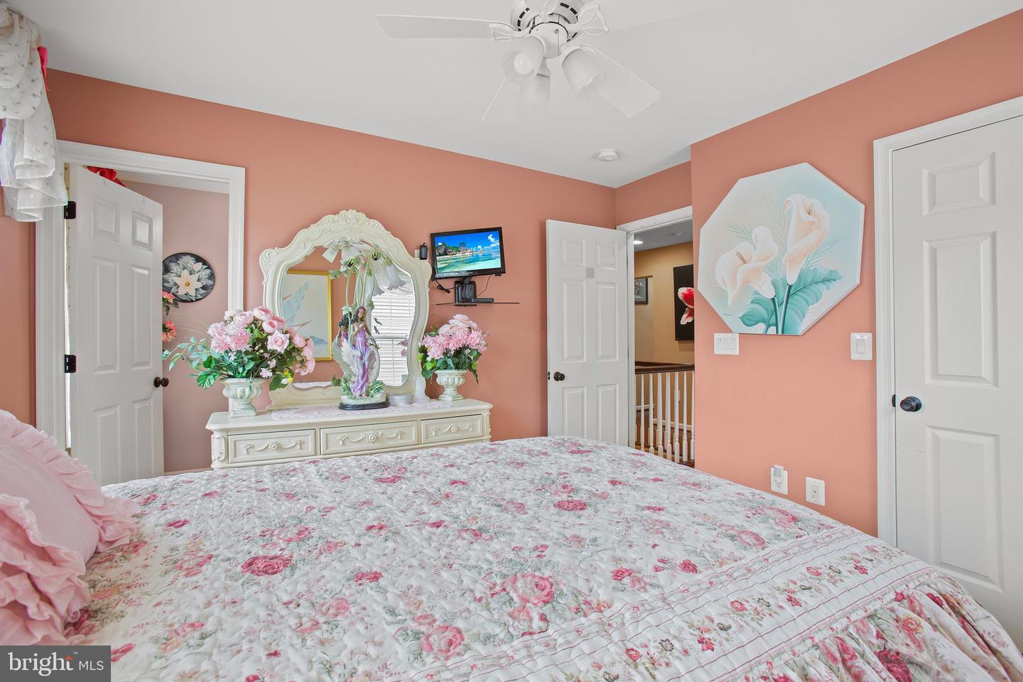 6109 BLACK OAK CT, FREDERICKSBURG, Virginia 22407, 5 Bedrooms Bedrooms, ,4 BathroomsBathrooms,Residential,For sale,6109 BLACK OAK CT,VASP2033474 MLS # VASP2033474