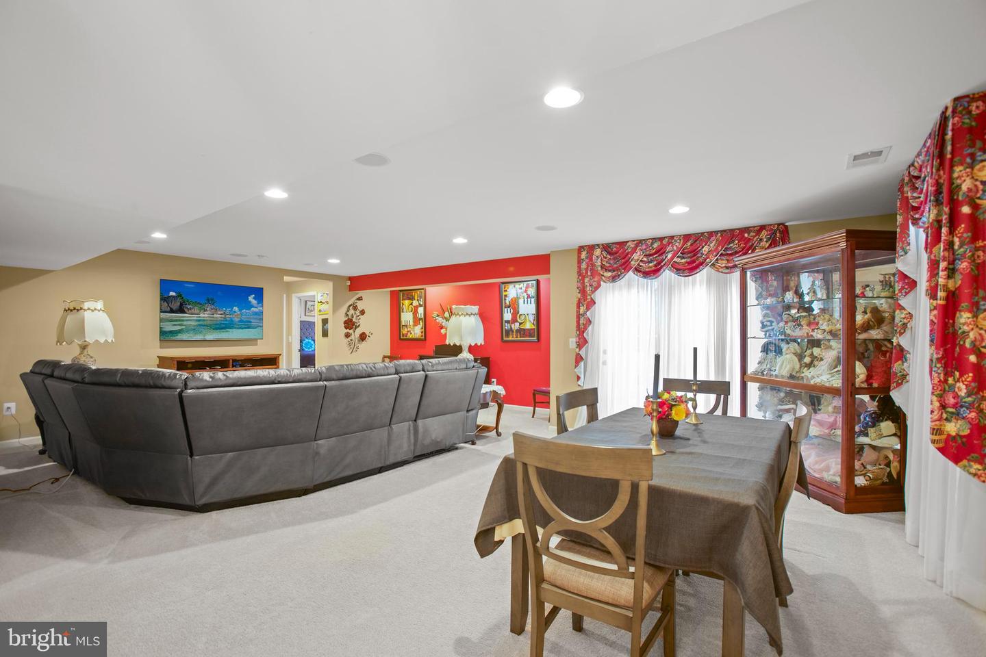 6109 BLACK OAK CT, FREDERICKSBURG, Virginia 22407, 5 Bedrooms Bedrooms, ,4 BathroomsBathrooms,Residential,For sale,6109 BLACK OAK CT,VASP2033474 MLS # VASP2033474