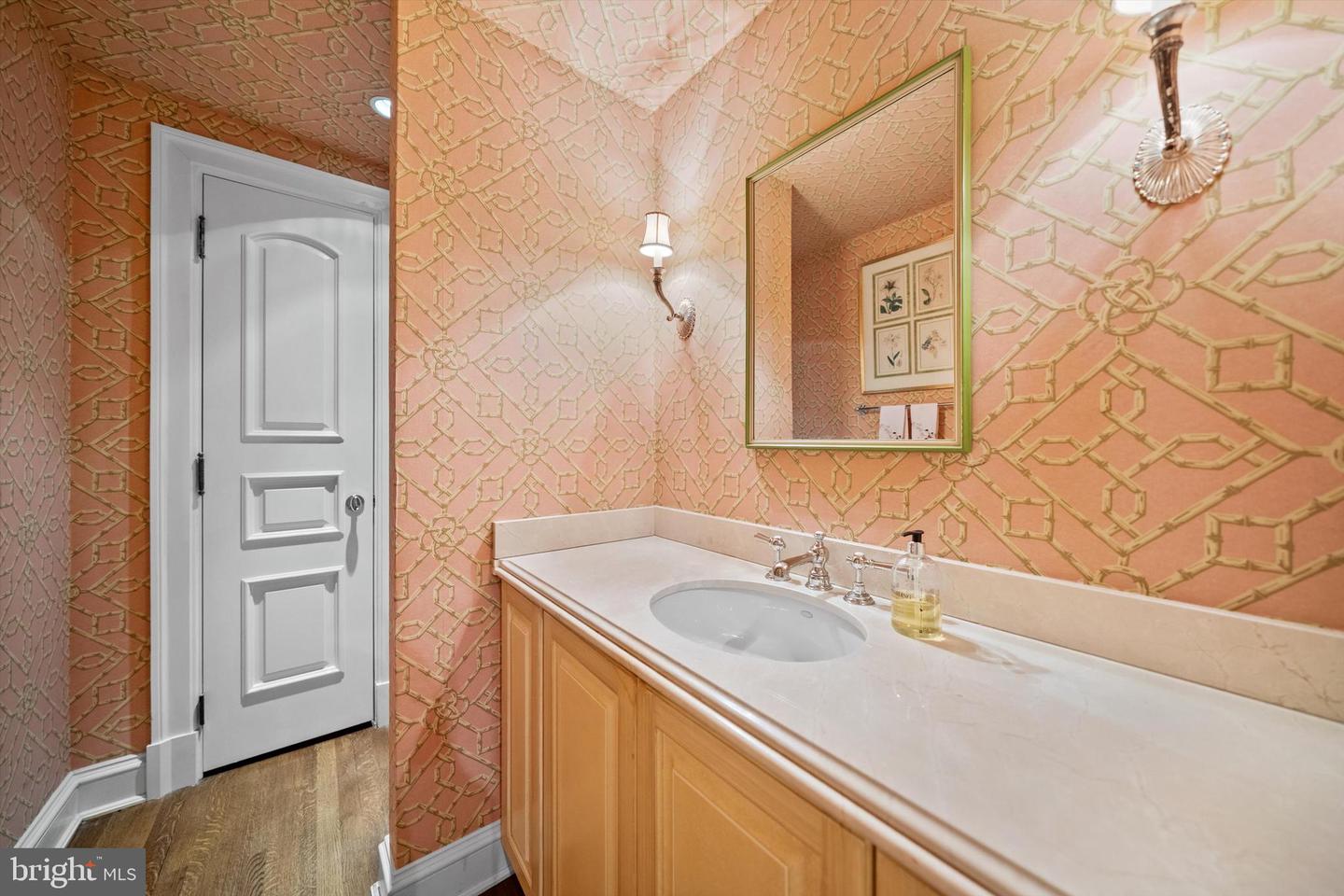 2700 CALVERT ST NW #812/818, WASHINGTON, District Of Columbia 20008, 3 Bedrooms Bedrooms, ,3 BathroomsBathrooms,Residential,For sale,2700 CALVERT ST NW #812/818,DCDC2203374 MLS # DCDC2203374