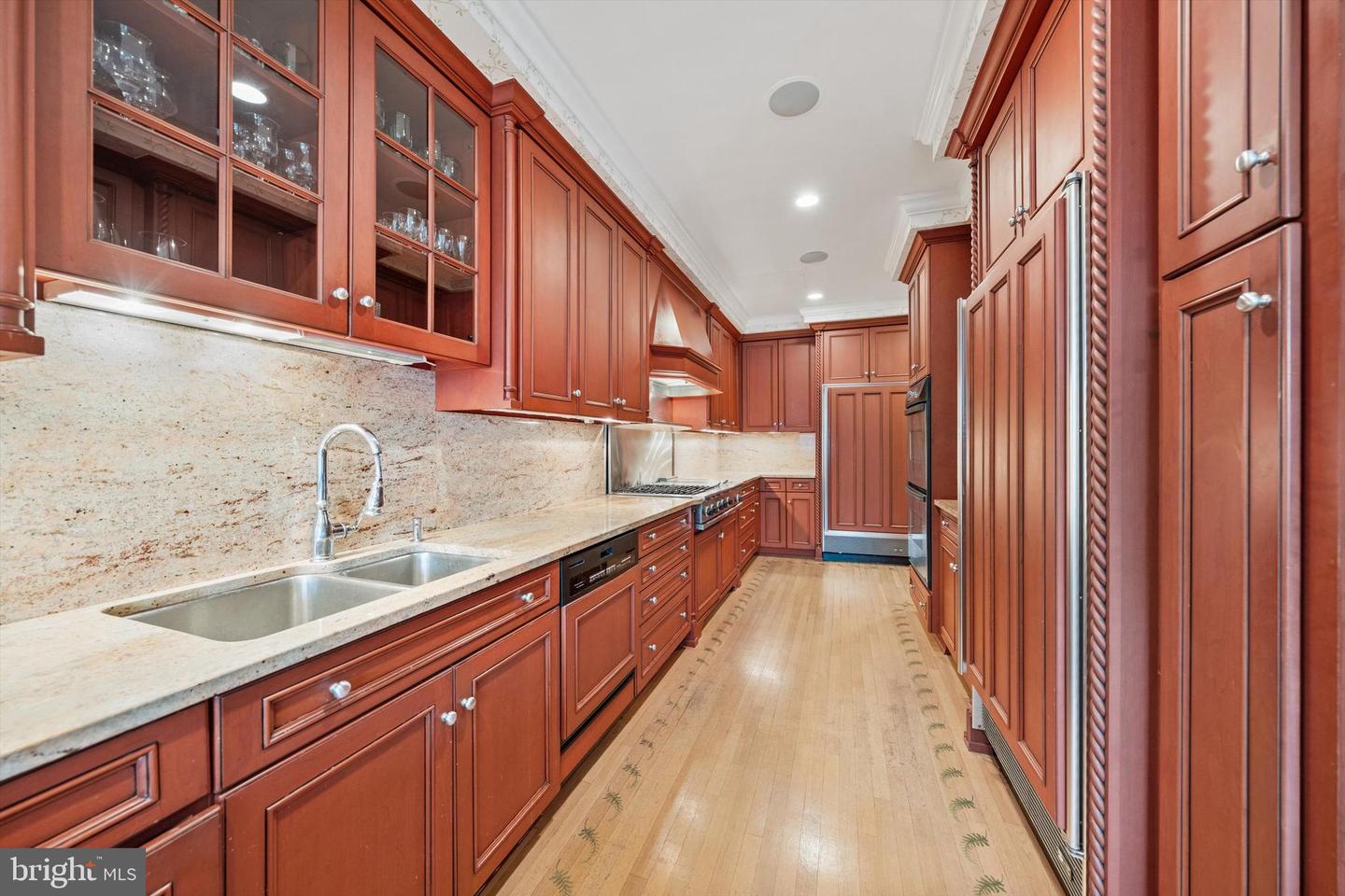 2700 CALVERT ST NW #812/818, WASHINGTON, District Of Columbia 20008, 3 Bedrooms Bedrooms, ,3 BathroomsBathrooms,Residential,For sale,2700 CALVERT ST NW #812/818,DCDC2203374 MLS # DCDC2203374