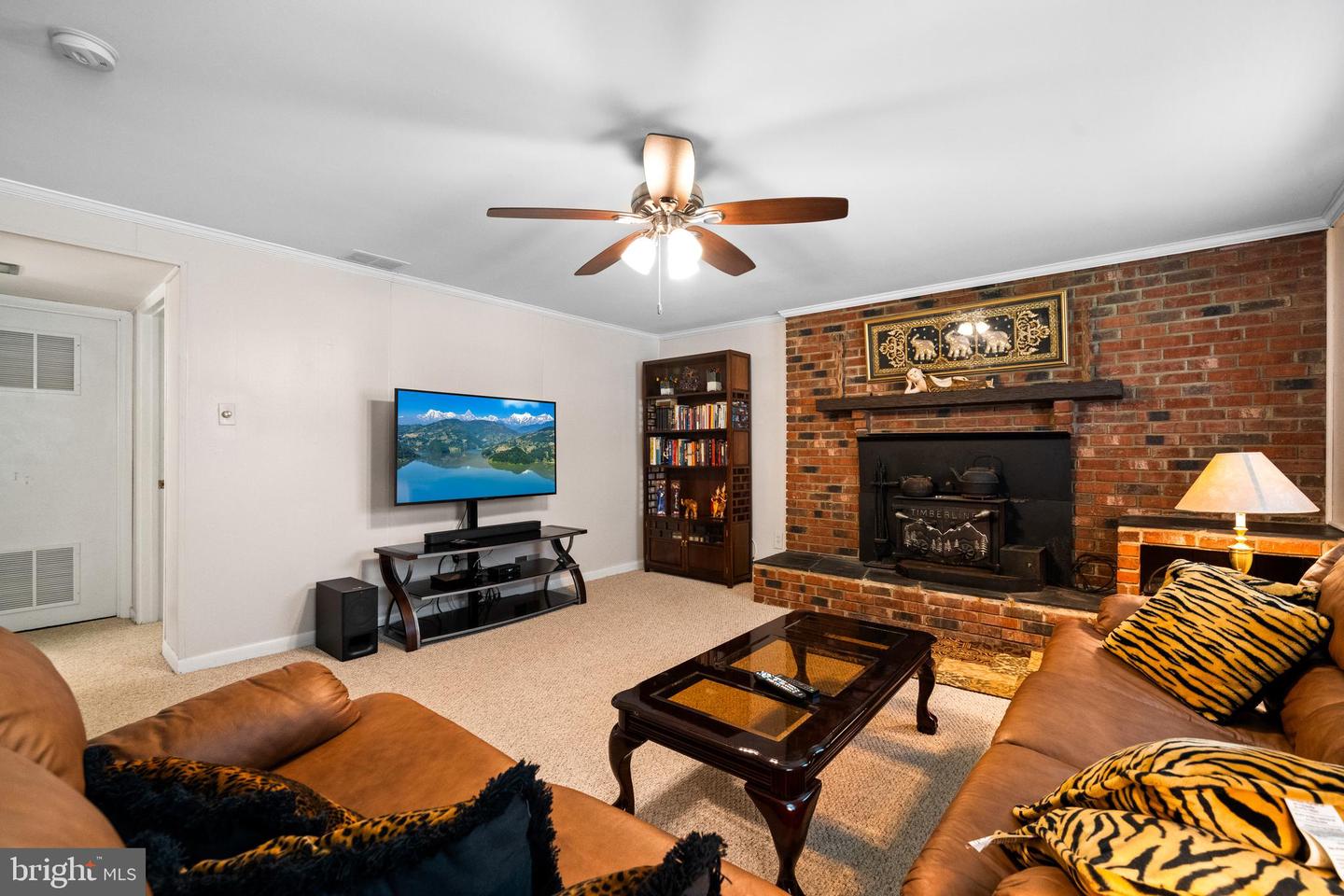 9211 CAPRICORN CT, BURKE, Virginia 22015, 5 Bedrooms Bedrooms, ,2 BathroomsBathrooms,Residential,For sale,9211 CAPRICORN CT,VAFX2245030 MLS # VAFX2245030