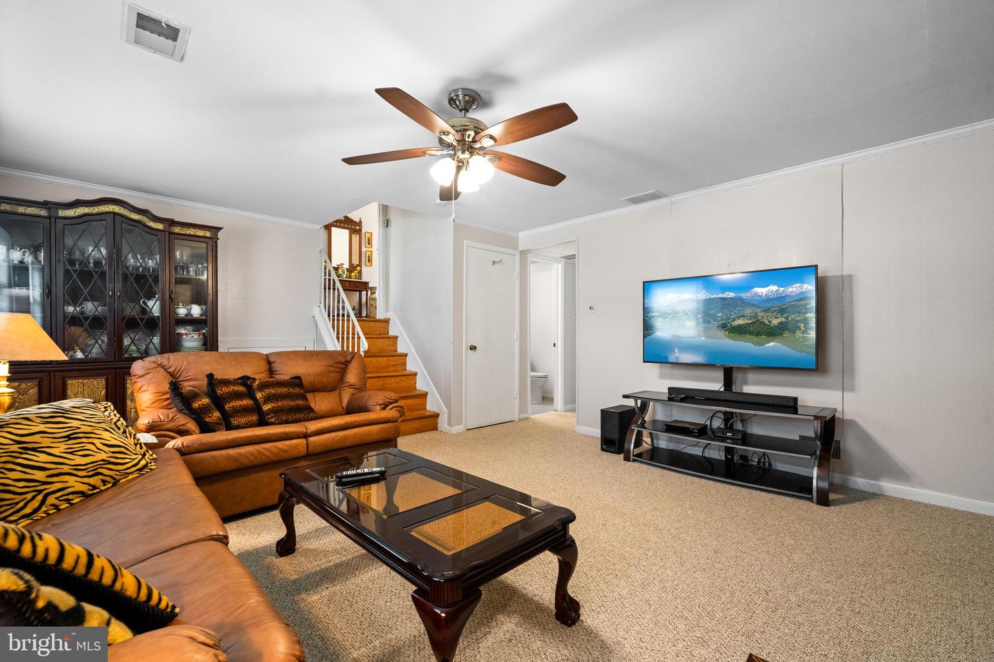 9211 CAPRICORN CT, BURKE, Virginia 22015, 5 Bedrooms Bedrooms, ,2 BathroomsBathrooms,Residential,For sale,9211 CAPRICORN CT,VAFX2245030 MLS # VAFX2245030