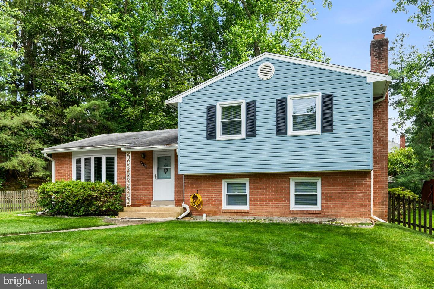 9211 CAPRICORN CT, BURKE, Virginia 22015, 5 Bedrooms Bedrooms, ,2 BathroomsBathrooms,Residential,For sale,9211 CAPRICORN CT,VAFX2245030 MLS # VAFX2245030