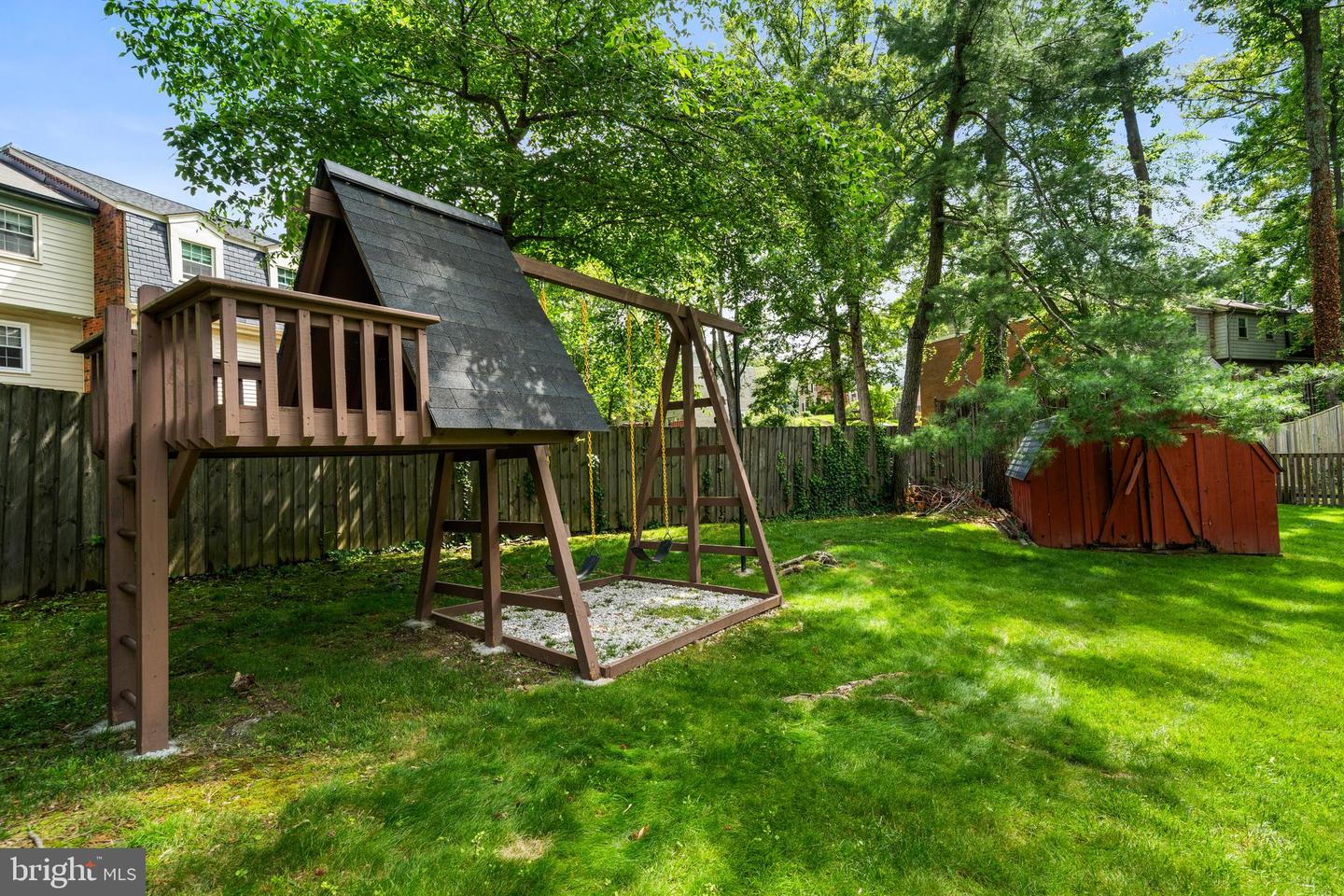 9211 CAPRICORN CT, BURKE, Virginia 22015, 5 Bedrooms Bedrooms, ,2 BathroomsBathrooms,Residential,For sale,9211 CAPRICORN CT,VAFX2245030 MLS # VAFX2245030