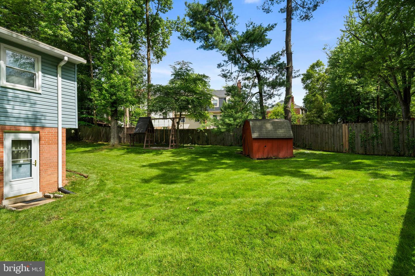 9211 CAPRICORN CT, BURKE, Virginia 22015, 5 Bedrooms Bedrooms, ,2 BathroomsBathrooms,Residential,For sale,9211 CAPRICORN CT,VAFX2245030 MLS # VAFX2245030