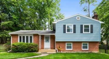 9211 CAPRICORN CT, BURKE, Virginia 22015, 5 Bedrooms Bedrooms, ,2 BathroomsBathrooms,Residential,For sale,9211 CAPRICORN CT,VAFX2245030 MLS # VAFX2245030