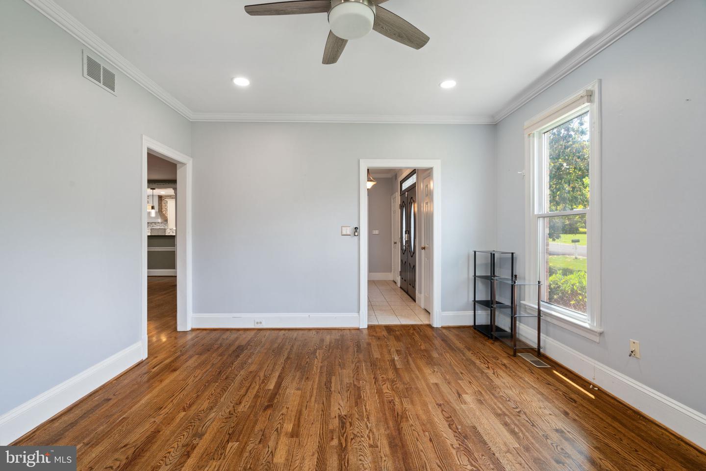 1514 NIGHT SHADE CT, VIENNA, Virginia 22182, 5 Bedrooms Bedrooms, ,4 BathroomsBathrooms,Residential,For sale,1514 NIGHT SHADE CT,VAFX2245038 MLS # VAFX2245038