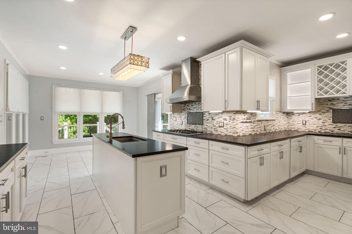 1514 NIGHT SHADE CT, VIENNA, Virginia 22182, 5 Bedrooms Bedrooms, ,4 BathroomsBathrooms,Residential,For sale,1514 NIGHT SHADE CT,VAFX2245038 MLS # VAFX2245038