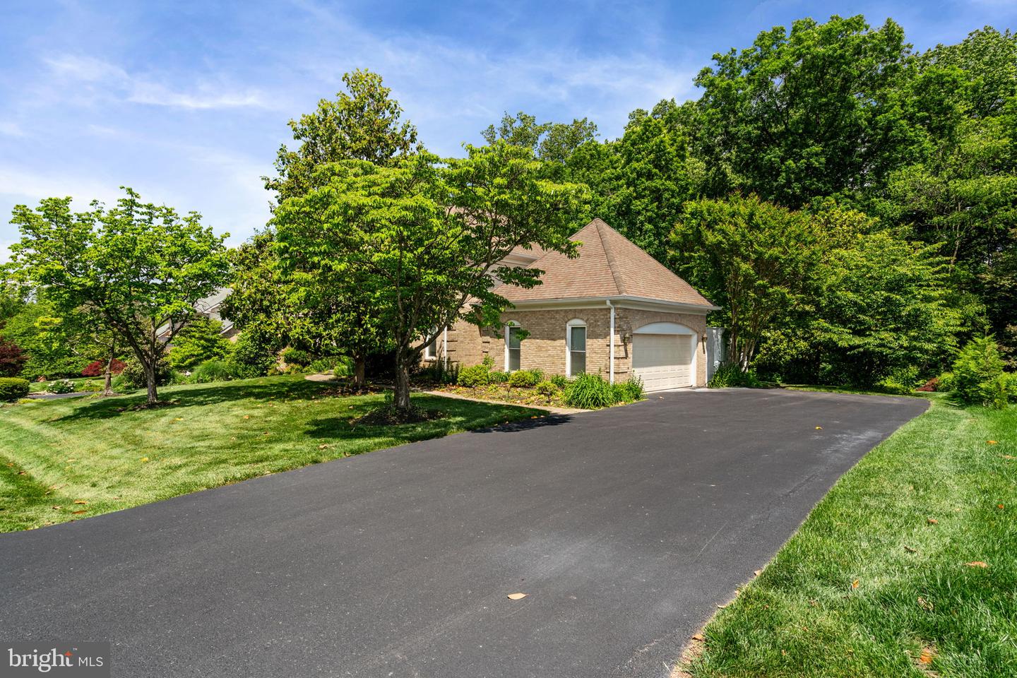 1514 NIGHT SHADE CT, VIENNA, Virginia 22182, 5 Bedrooms Bedrooms, ,4 BathroomsBathrooms,Residential,For sale,1514 NIGHT SHADE CT,VAFX2245038 MLS # VAFX2245038