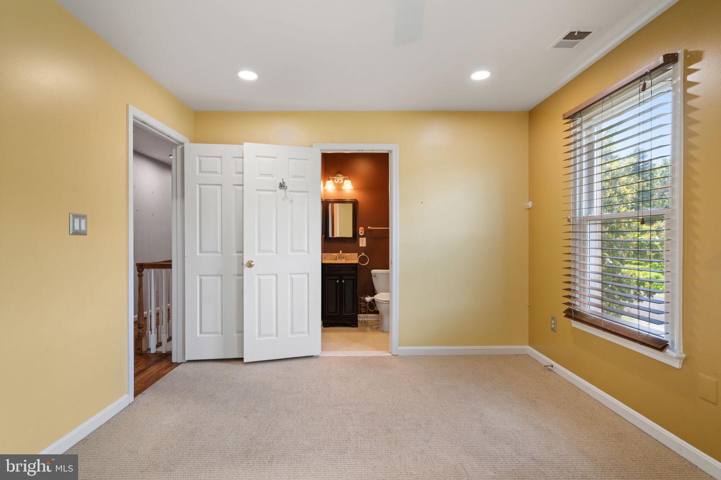 1514 NIGHT SHADE CT, VIENNA, Virginia 22182, 5 Bedrooms Bedrooms, ,4 BathroomsBathrooms,Residential,For sale,1514 NIGHT SHADE CT,VAFX2245038 MLS # VAFX2245038